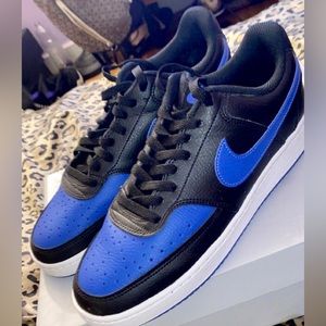 Worn one time, royal blue, black and white retro ones.